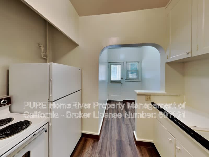 1322 H St – photo 2