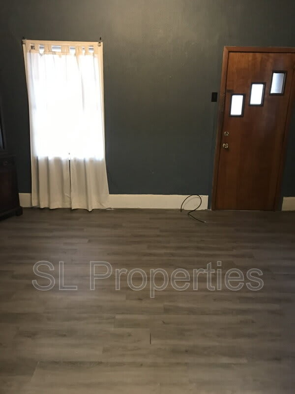 534 Madison St – photo 4