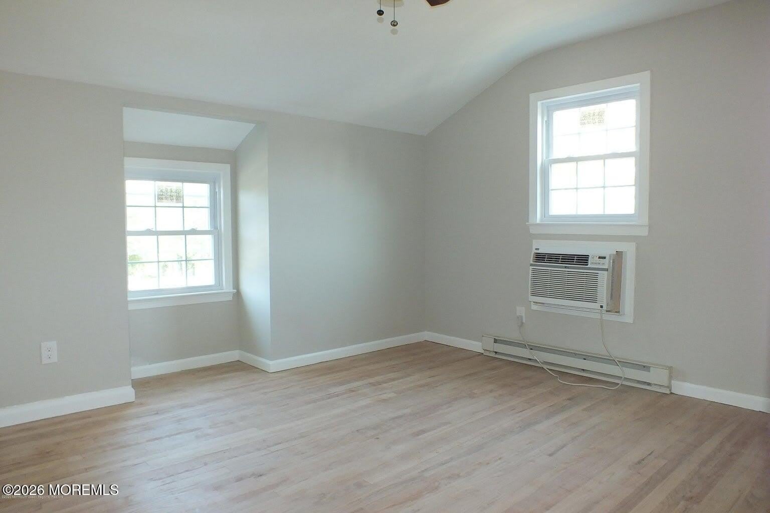 609 Higgins Avenue – photo 5