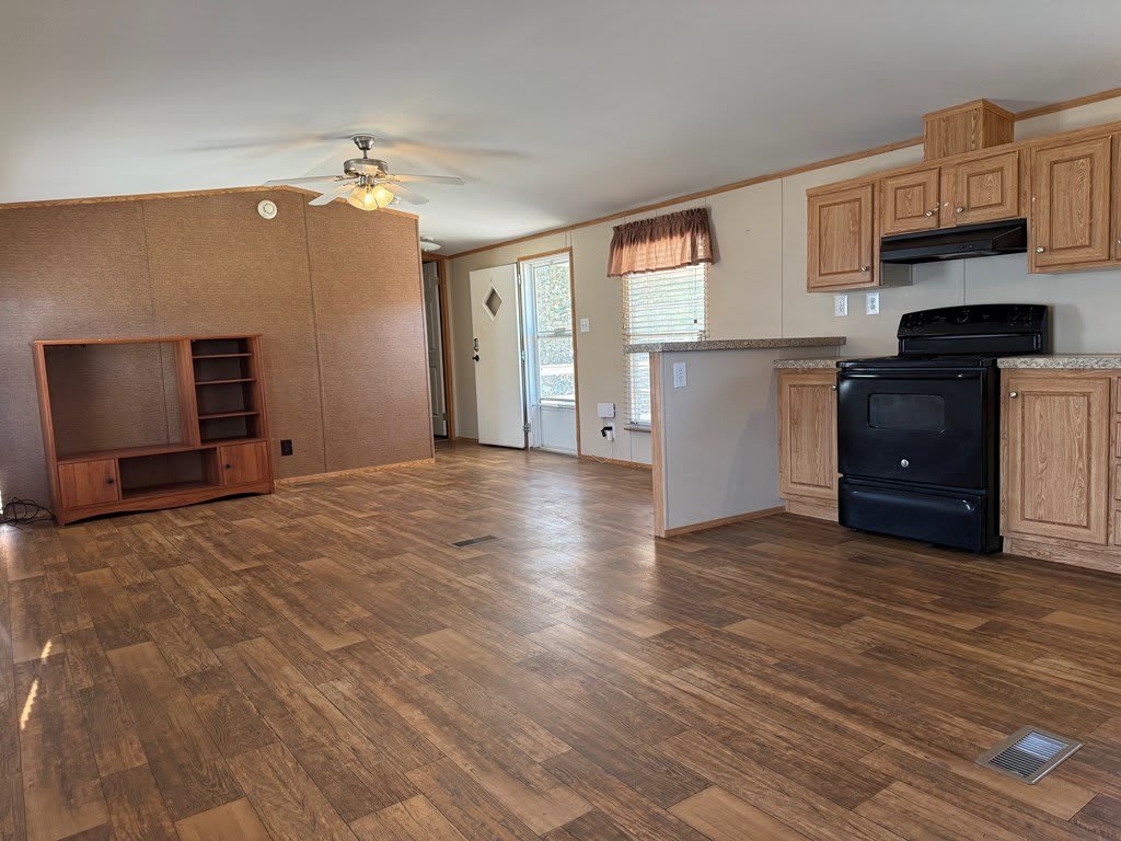 1320 N Fairgrounds Rd – photo 4