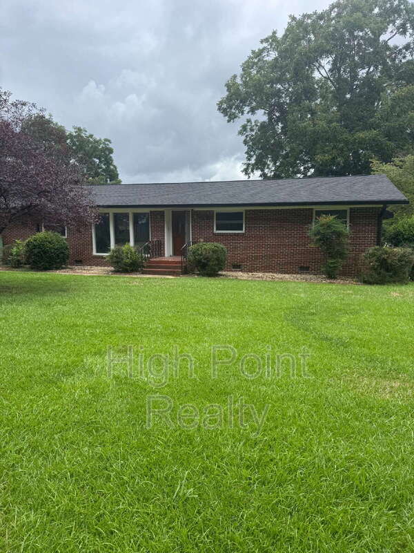 61 Rains Avenue Southeast – photo 2