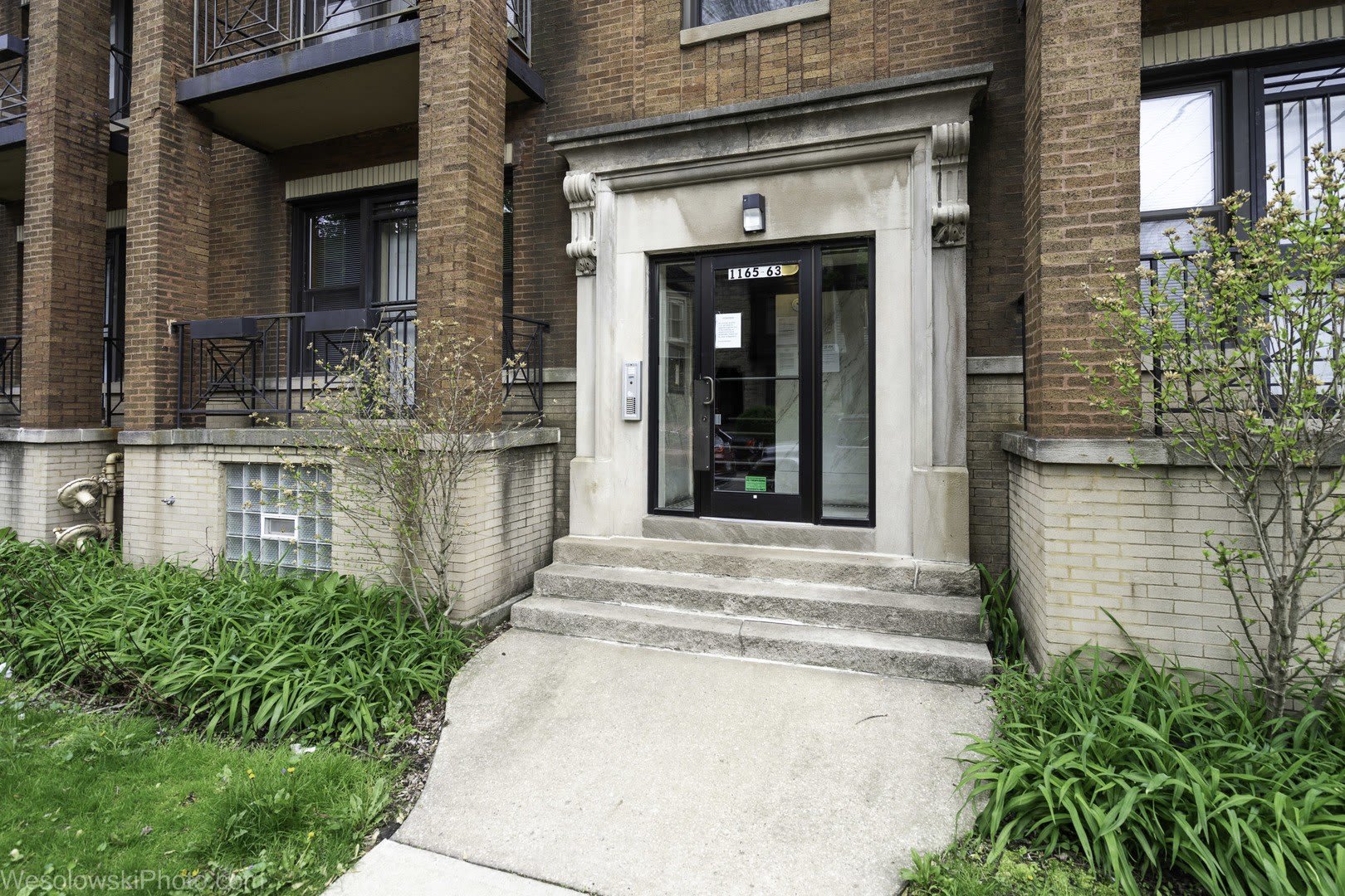1165 E 54th Street – photo 2