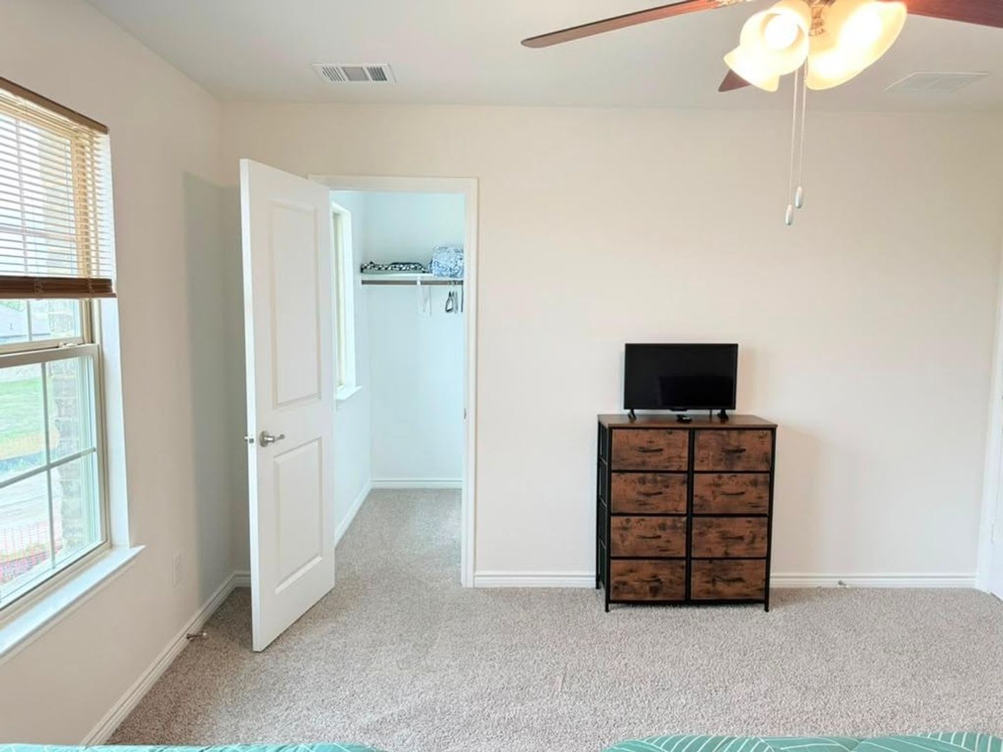 Spacious 4BR Duplex in Forney – photo 3