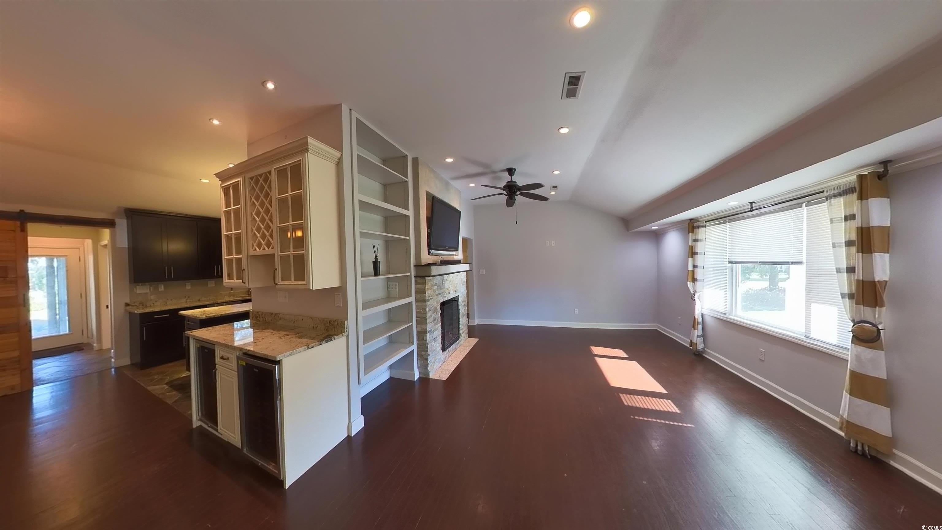 710 Yucca Ave. – photo 2