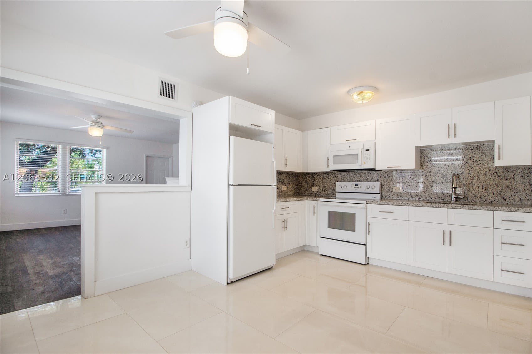 2352 SW 26th Ln – photo 2