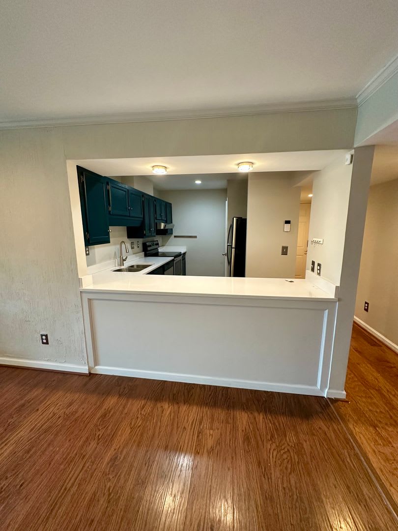 Spacious 2 Bedroom, 2 Bathroom Condominium with City Views – photo 3