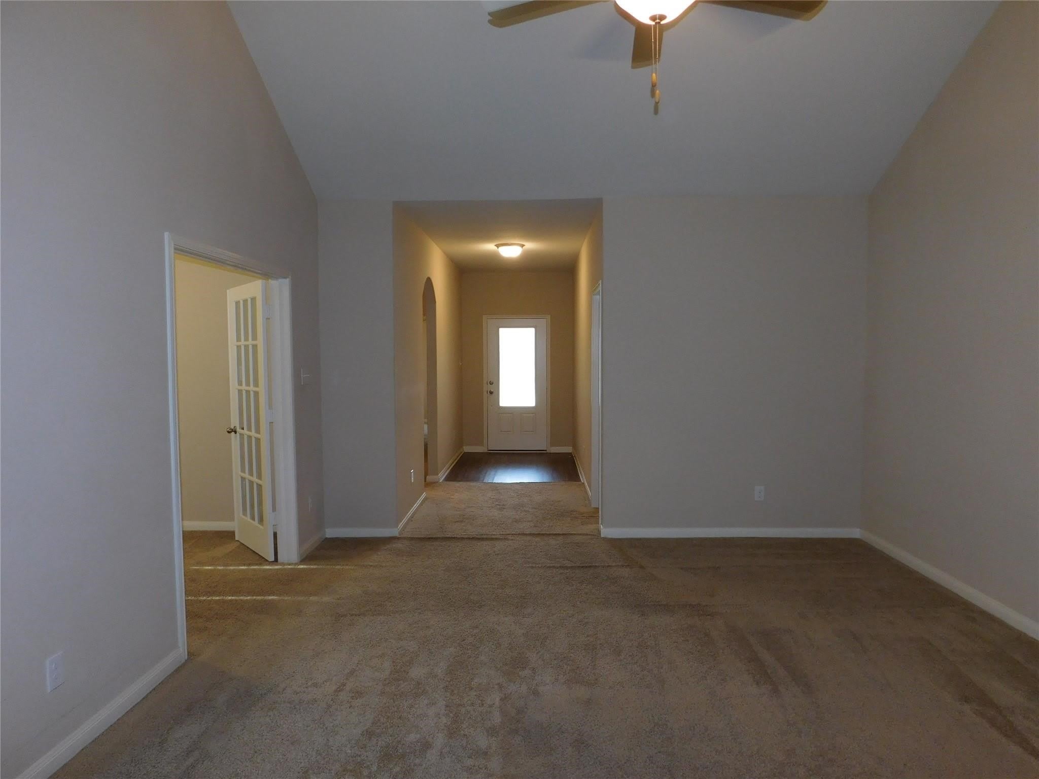304 Aaron Street – photo 2
