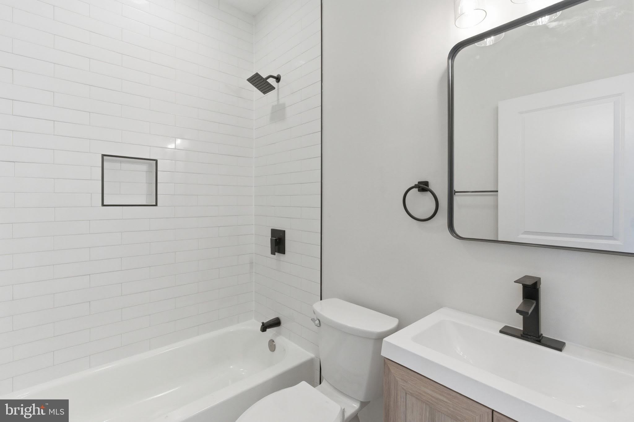 337 S Fremont Avenue – photo 3