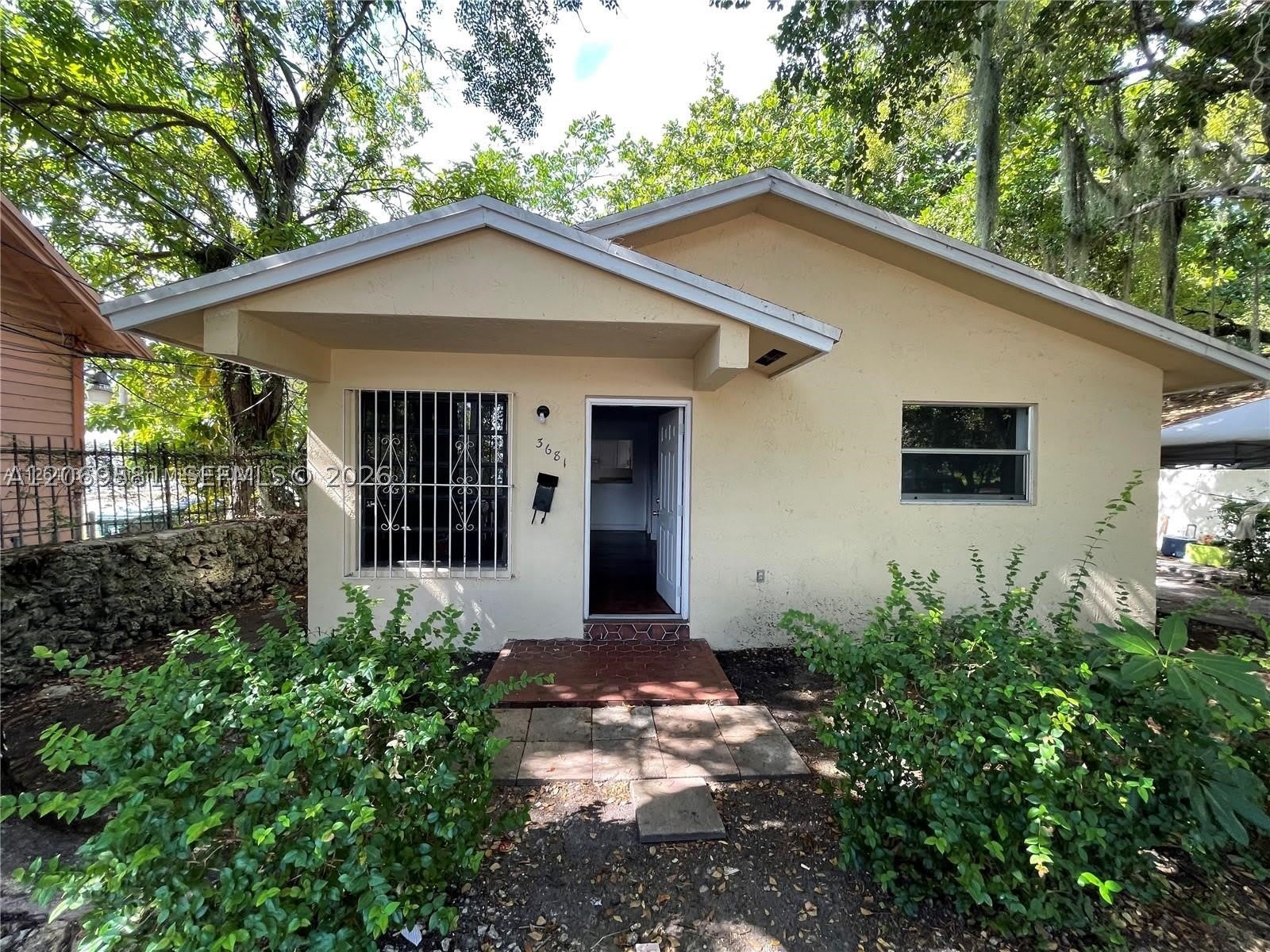 3677 Florida Ave – photo 1