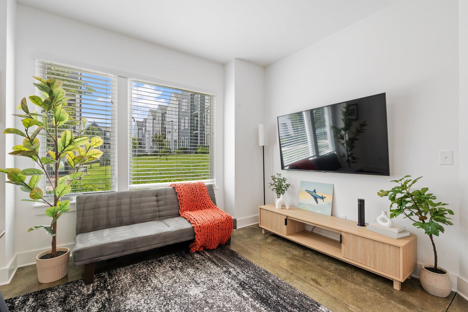 Sterling Point 3 Bed Home – photo 5