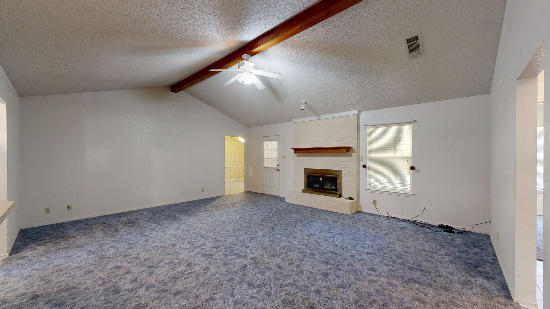 2 Weeks Free 1 595 For A 3 Bedroom Vintage Charmer In Harker Heights – photo 5