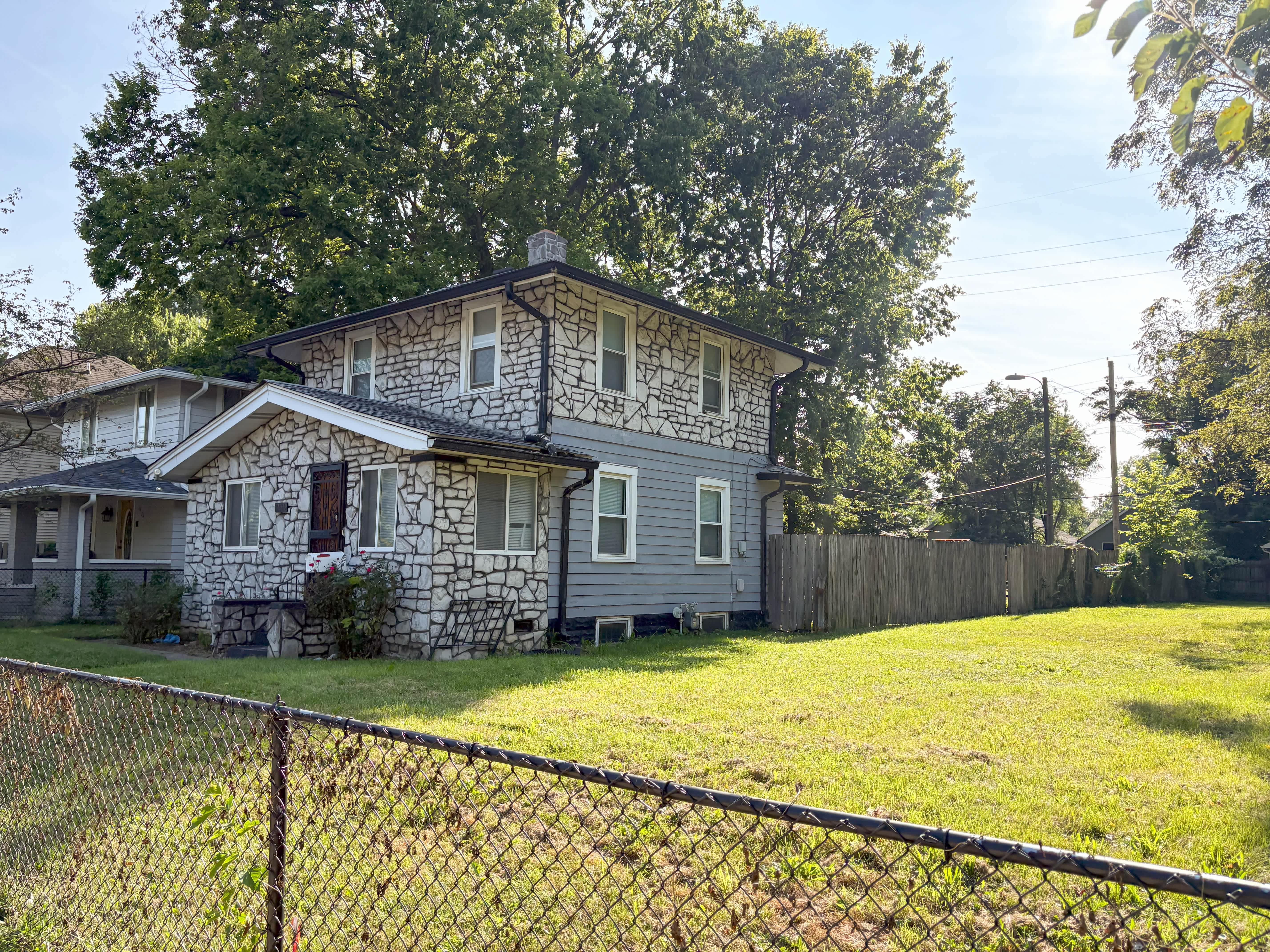 3638 N Capitol Ave – photo 2