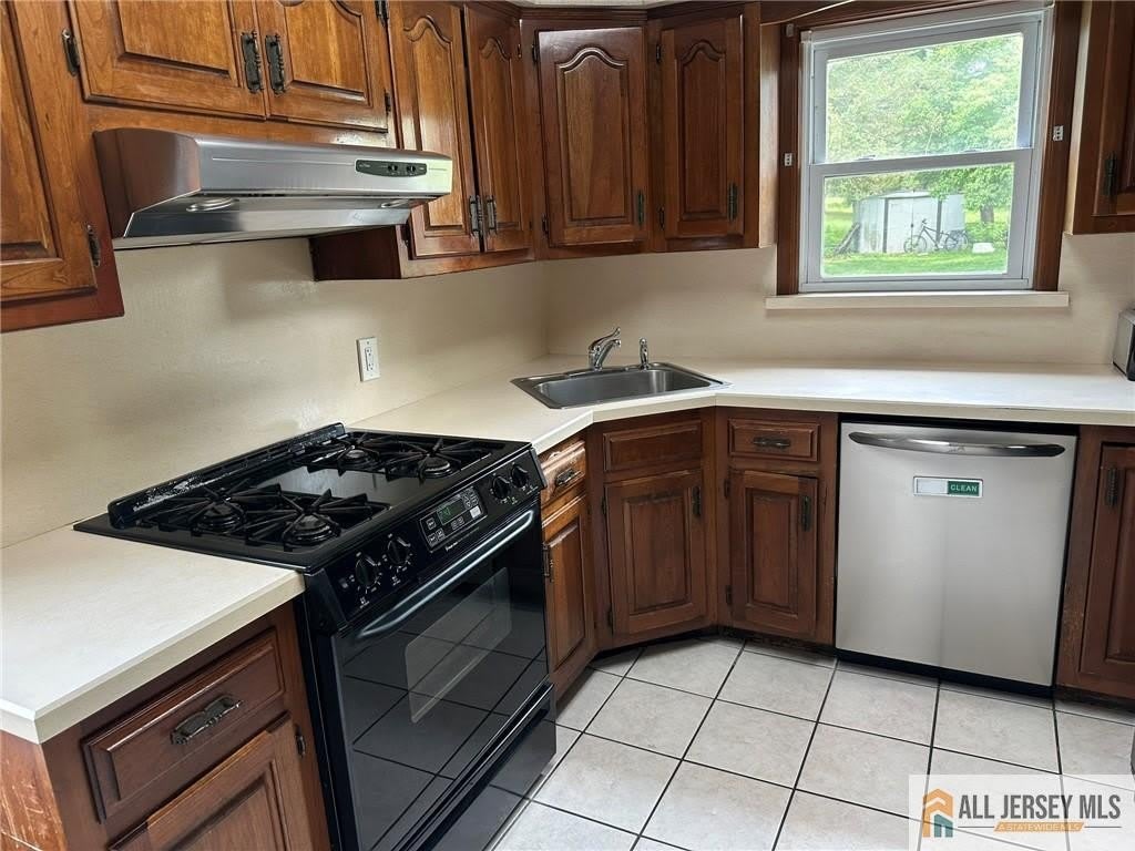 351 Metlars Lane – photo 2