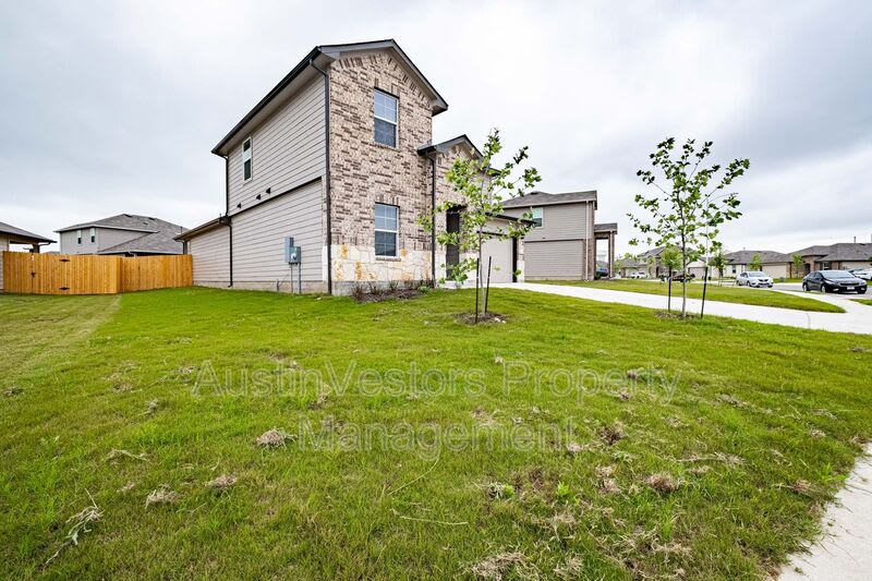 204 Lily Pond Trl – photo 3