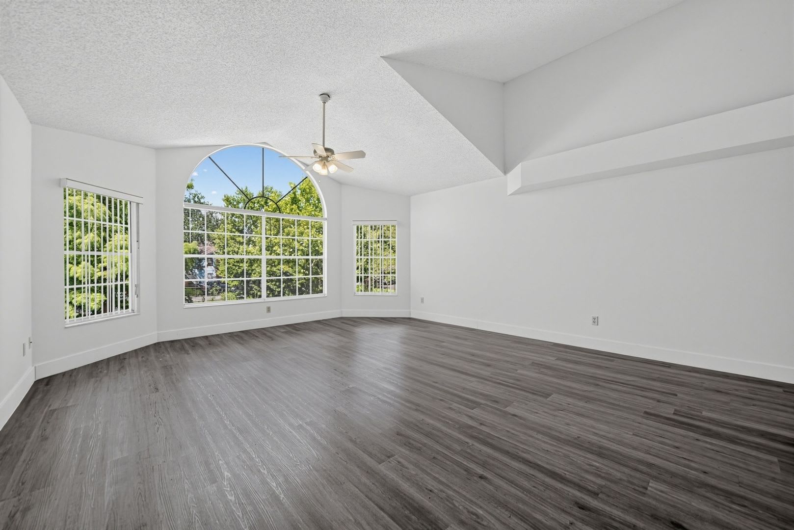 Spacious 3BR Condo in Kissimmee – photo 3