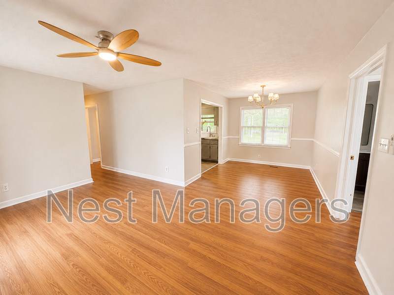 1506 Swainey Avenue – photo 4
