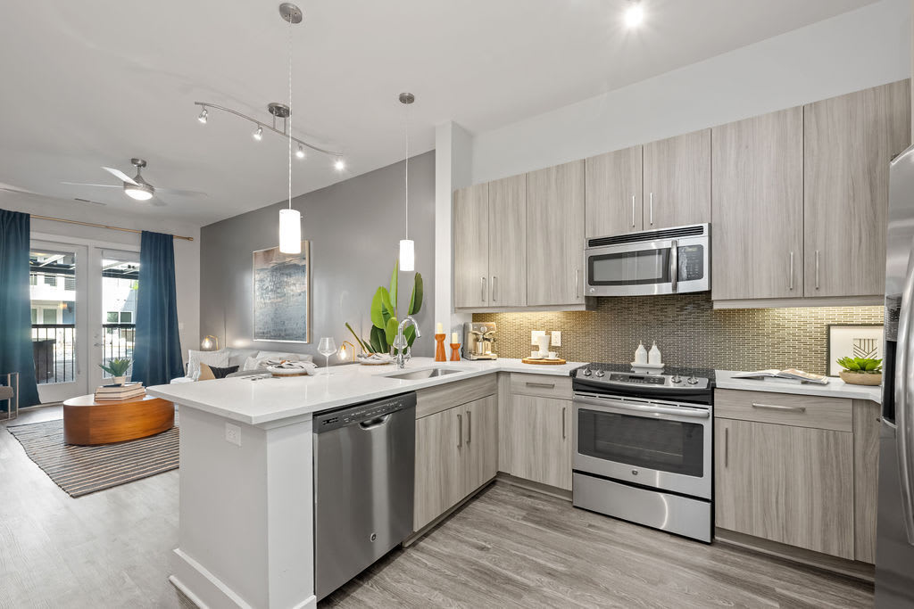 Circa Uptown – photo 1