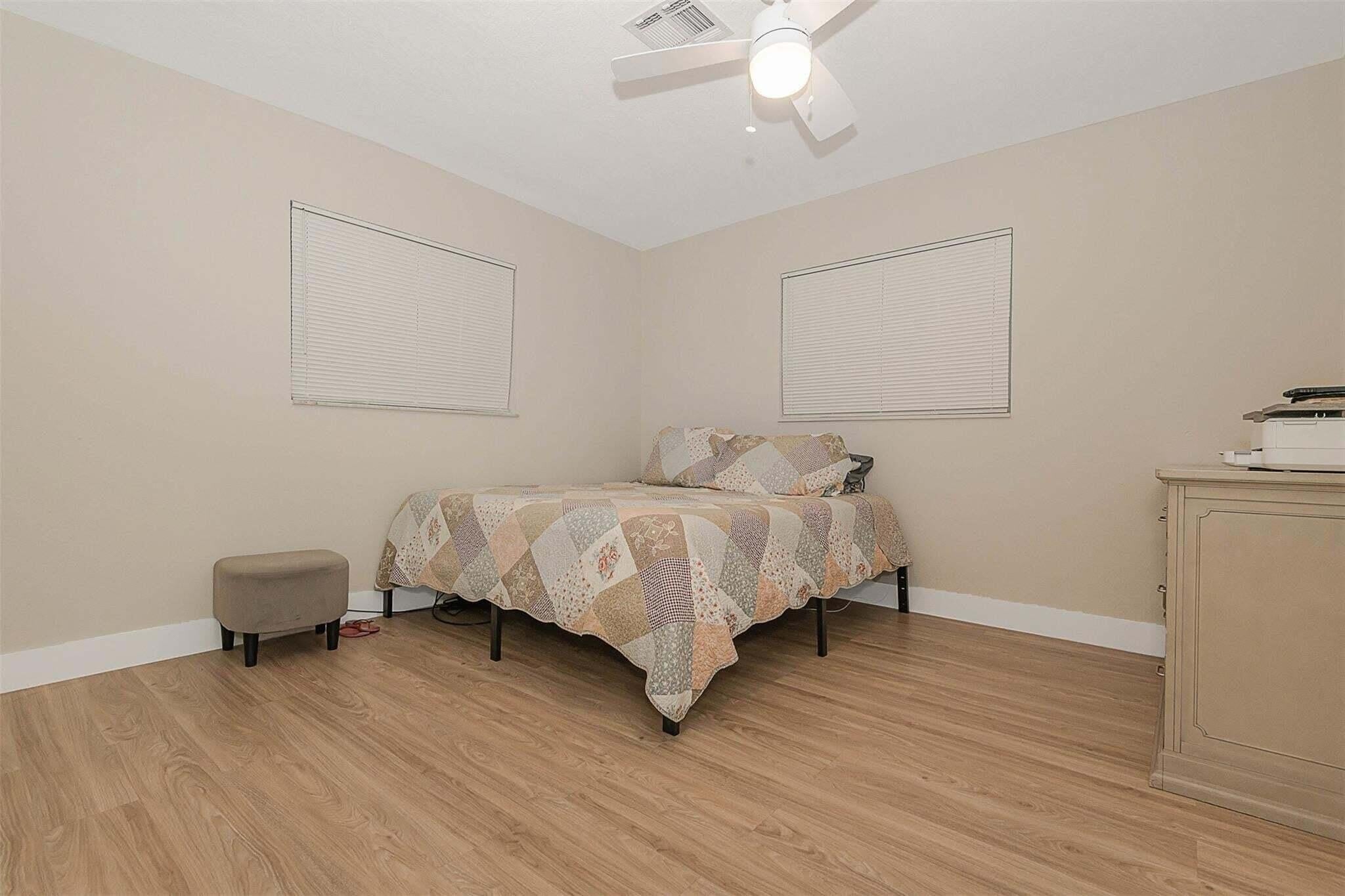 1449 SE 4TH Avenue – photo 4