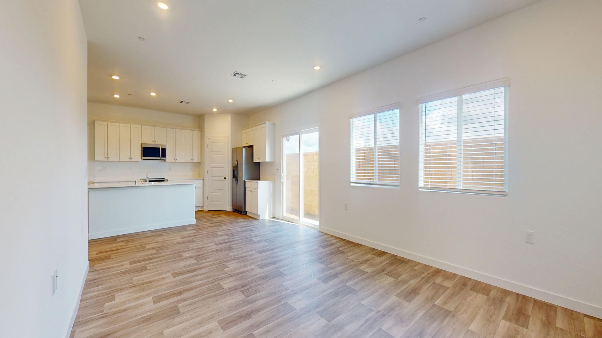 **** MOVE IN SPECIAL- 1/2 OFF FIRST MONTH RENT ****3231 Carambola Ave. Clovis, CA 93619 – photo 5