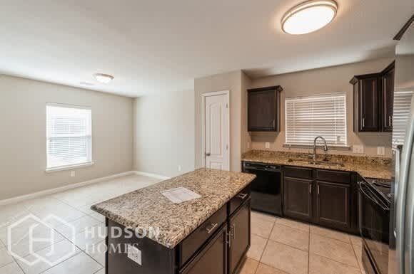 120 Ryan Street – photo 4