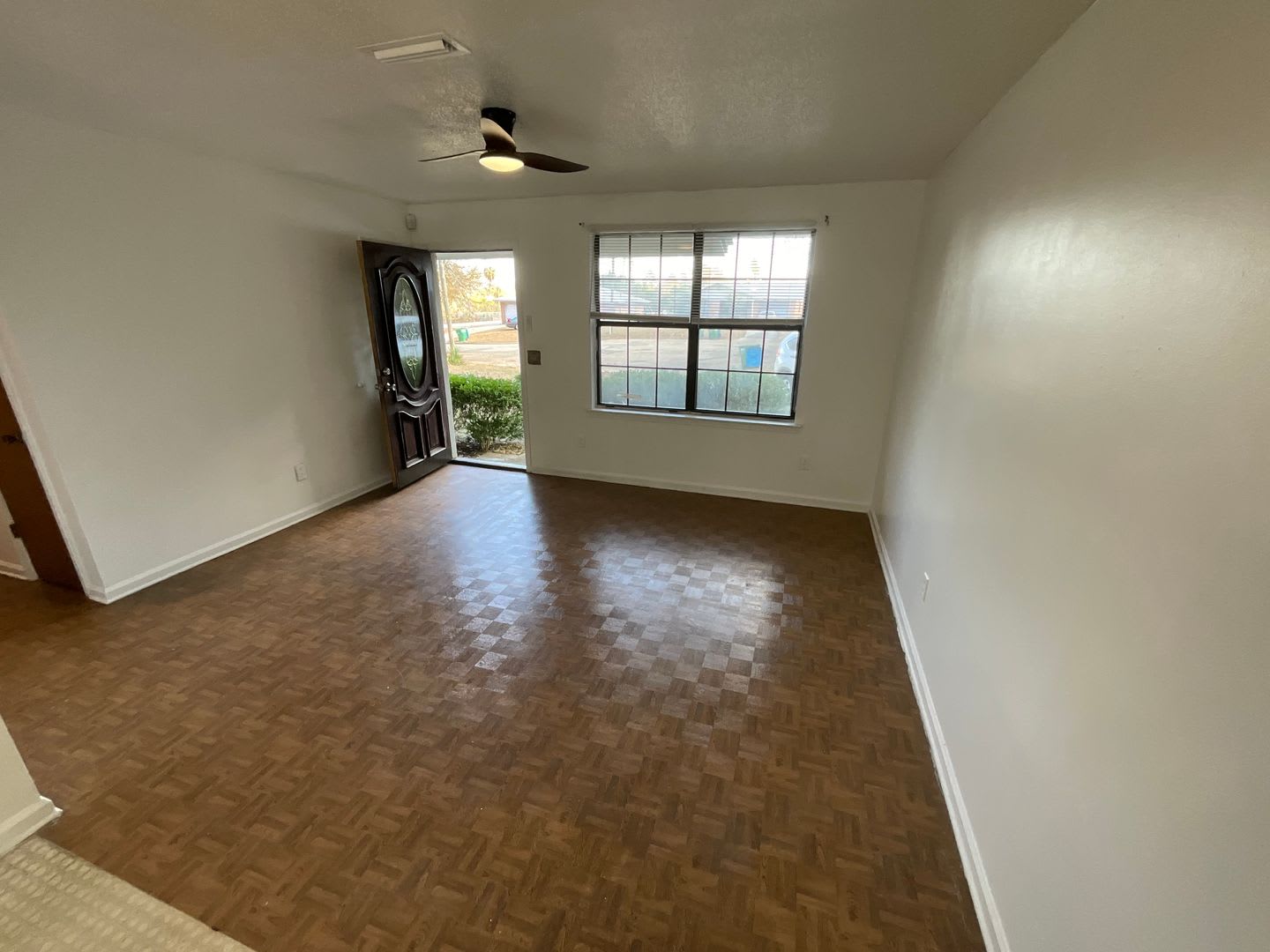 Spacious Brick 3 1 In Marianna In Quiet Cul De Sac With 1 Car Garage – photo 2