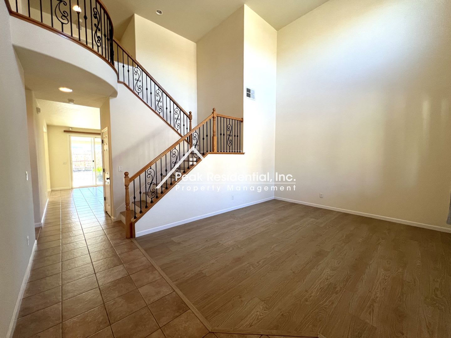 Spacious 4bd/3ba Elk Grove Home! – photo 3