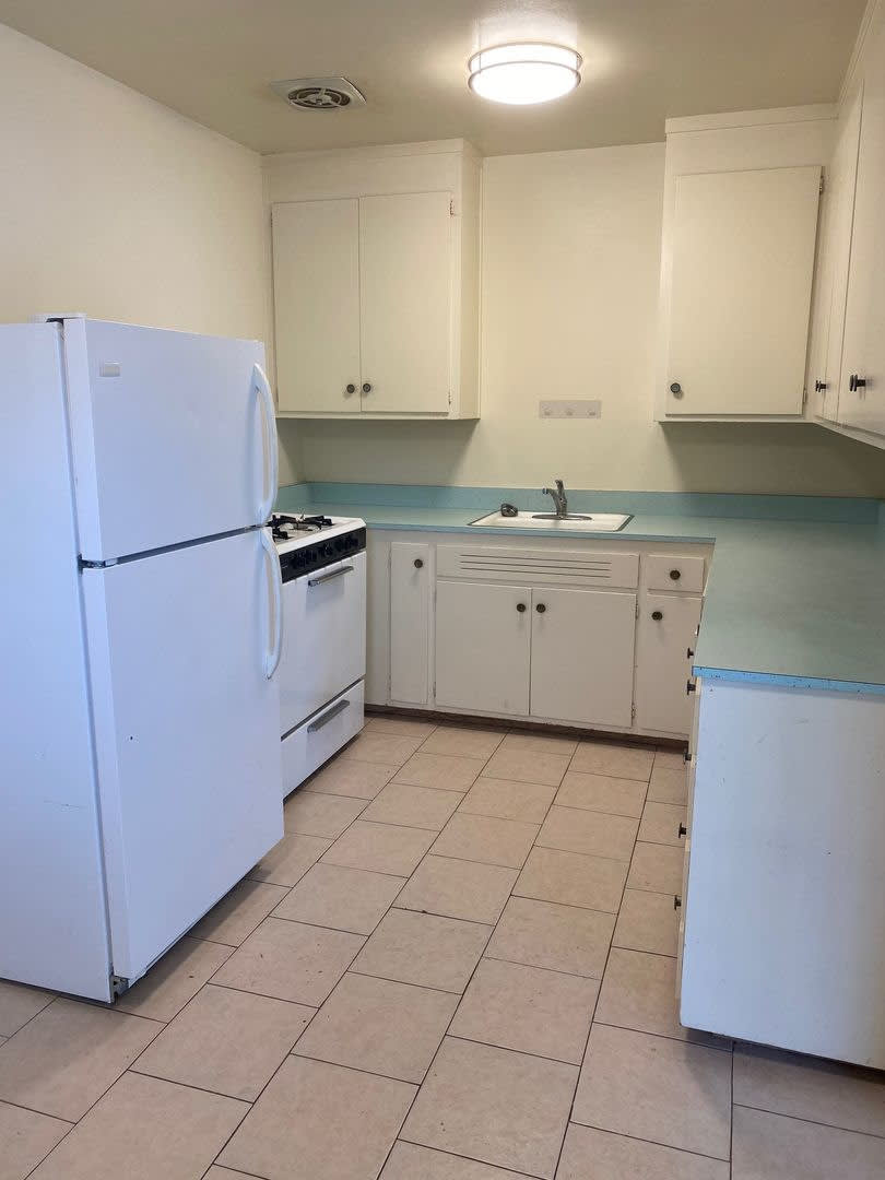 Sierra Vista Apartments 500 And 510 E Foothill Blvd – photo 2