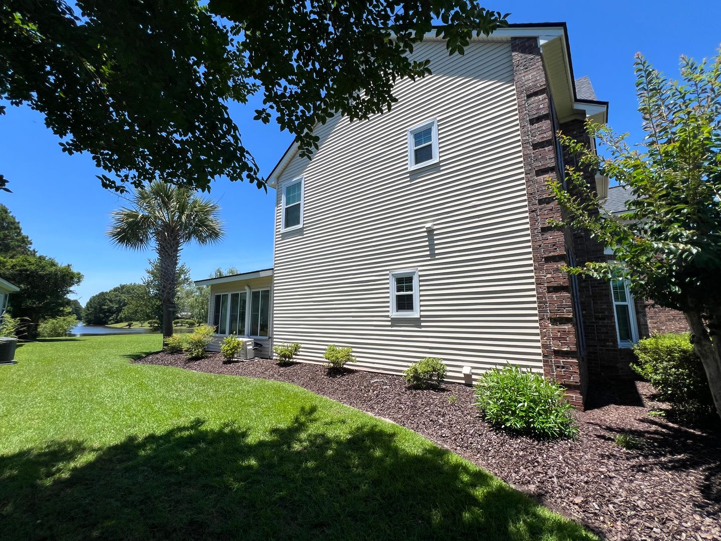 4 Bedroom 2 5 Bath House In Park West Mount Pleasant – photo 4