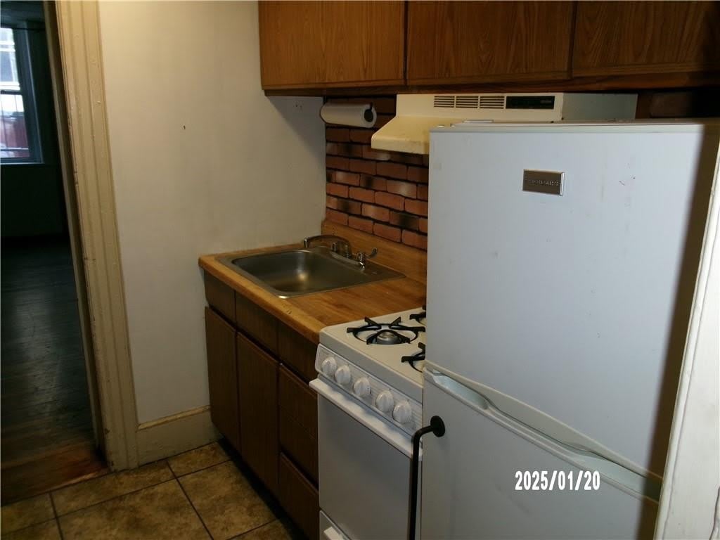 100 Bowen Street – photo 5