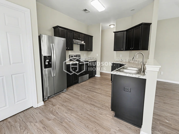 681 Deerwood Drive – photo 5