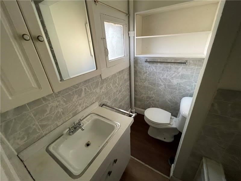 211 S Walnut St – photo 5