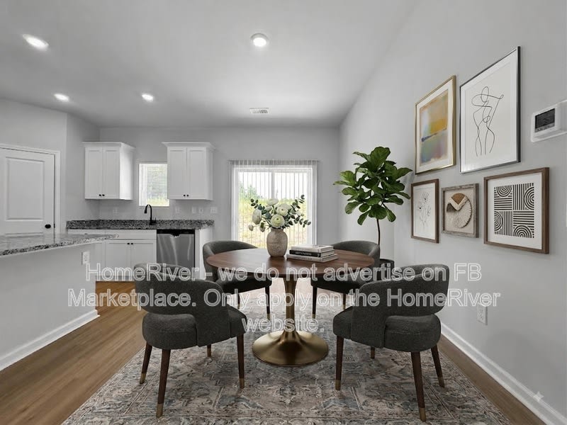 394 Chedworth Dr – photo 3