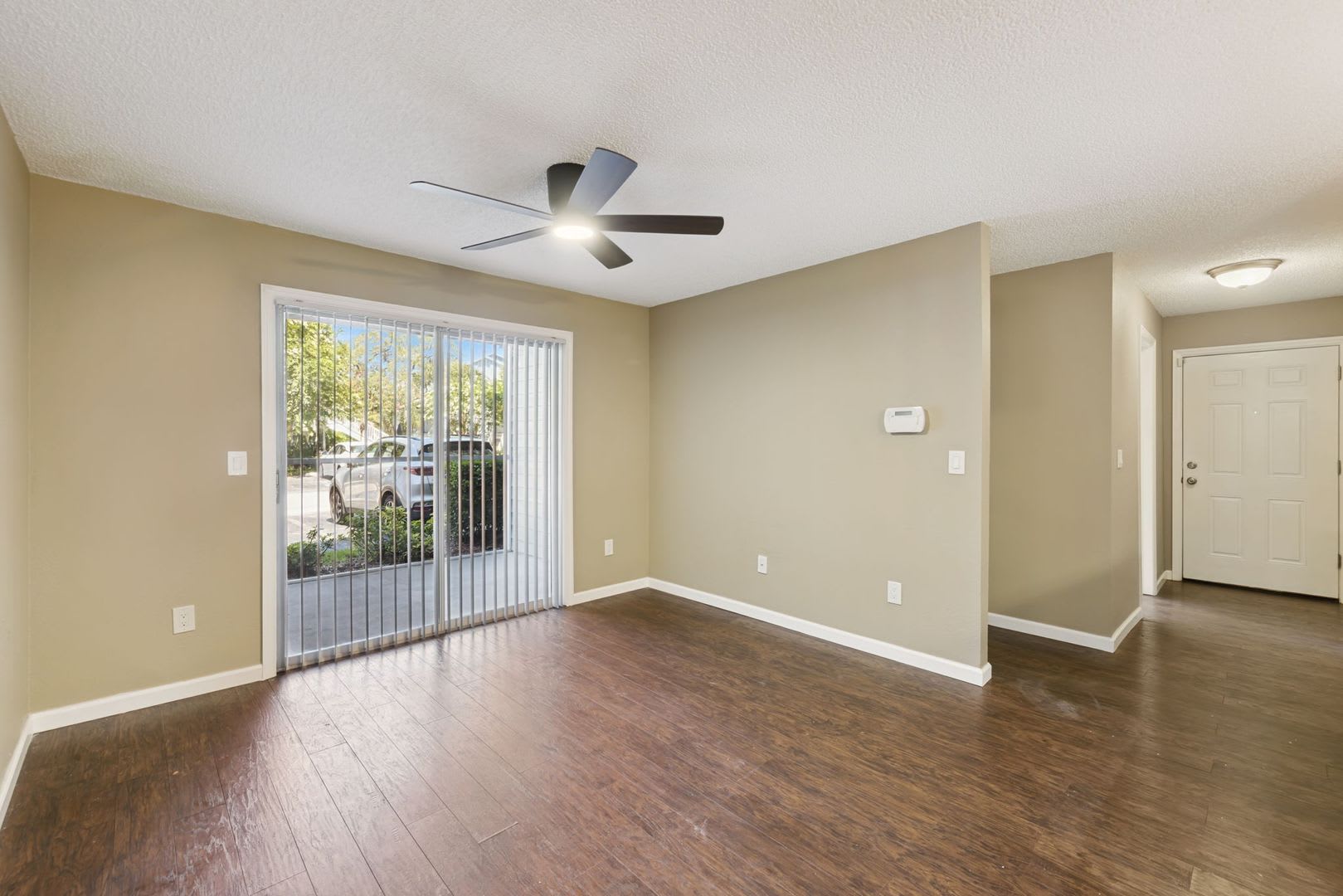 Gorgeous Upgraded 2/1 Condo ~ Gated Waterfront Lake Mary Community ~ Must See! – photo 5