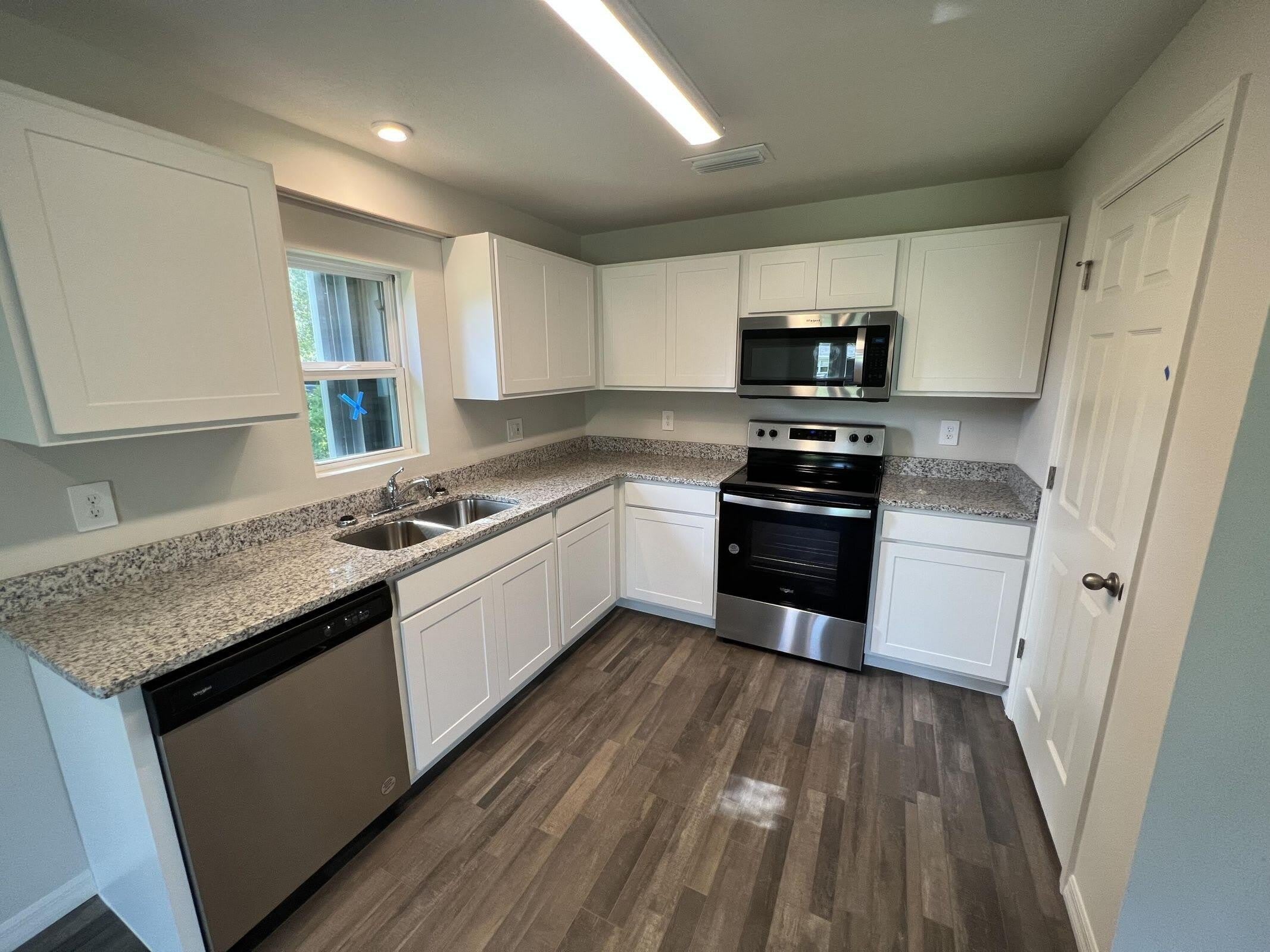 7602 Pensacola Road – photo 2
