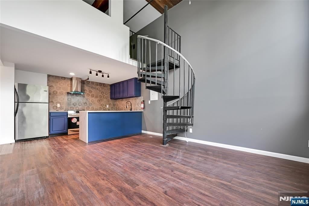384 Trenton Avenue – photo 5