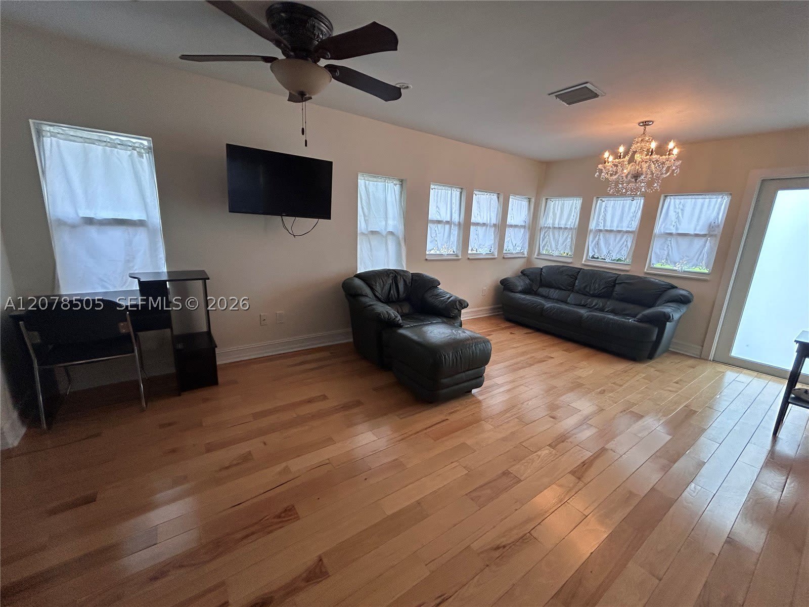 413 S K St – photo 5