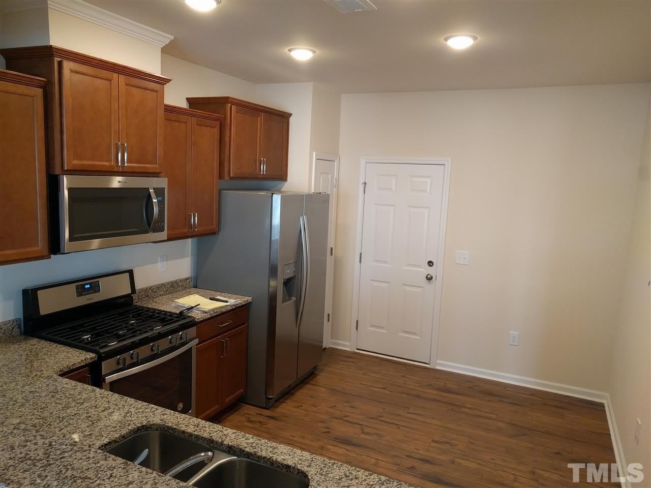 1007 Mirbeck Lane – photo 4
