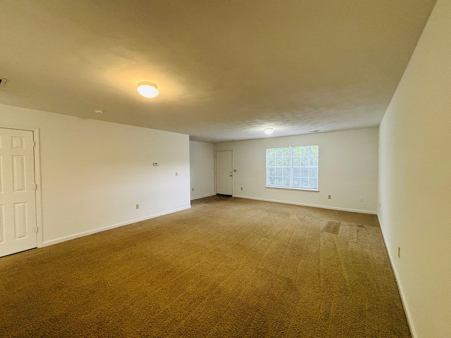 4 Bedroom 2.5 half Bath Townhouse – photo 4