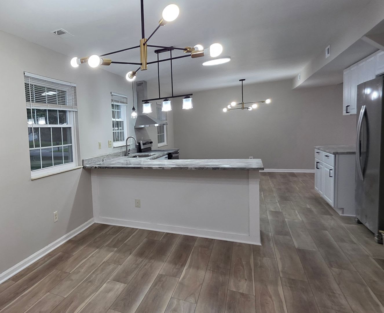 7200 Shadowlake Drive – photo 3