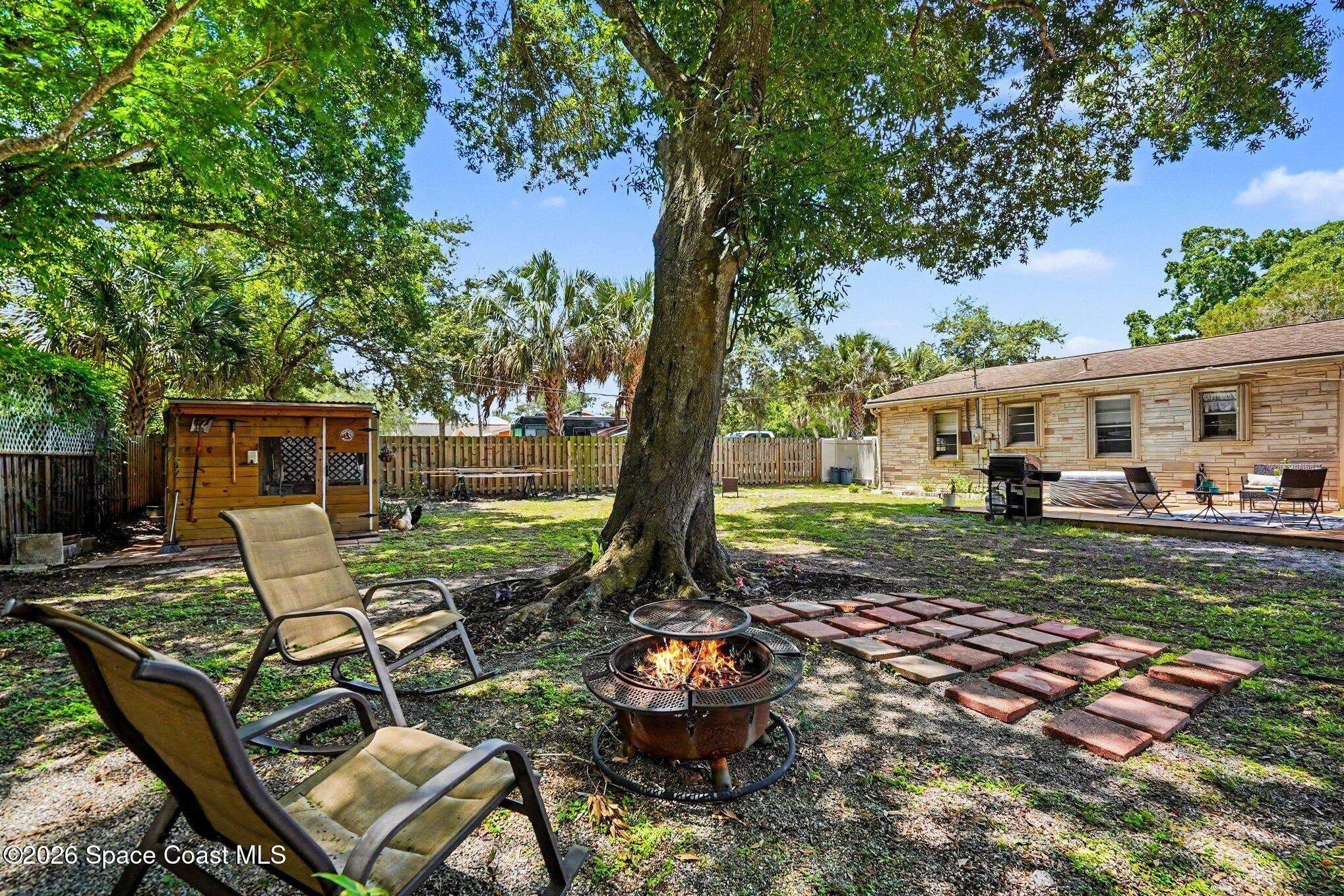 122 East Court – photo 2