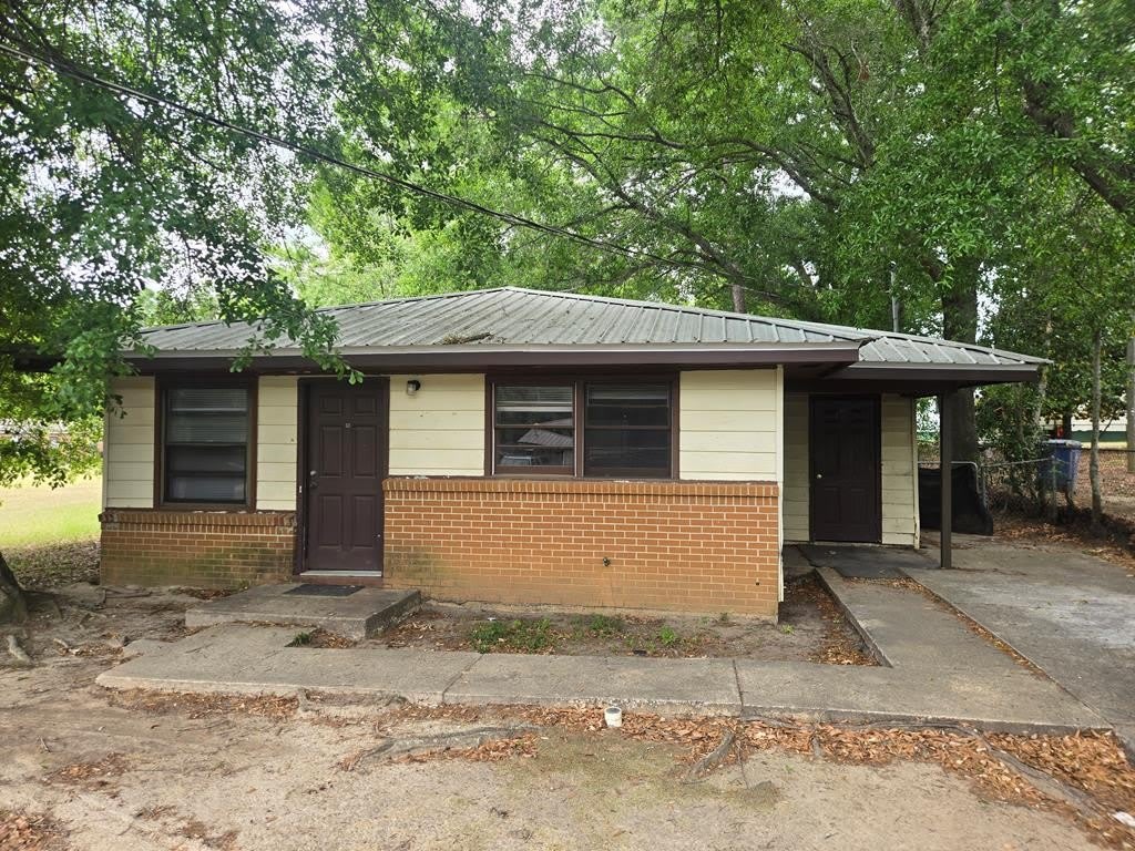 806 S Ussery – photo 1