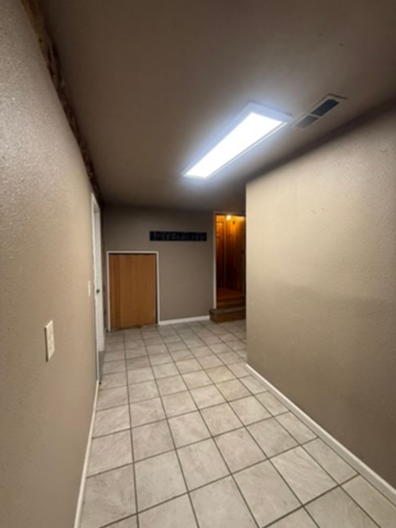Spacious Pet-Friendly Home with Fireplace, Garage & Huge Deck Near Fairbanks – photo 3