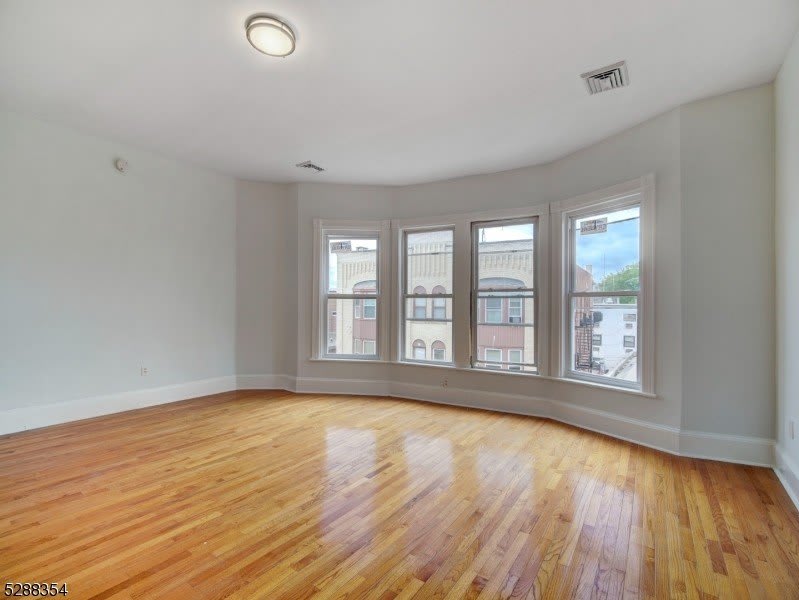 26 Division St – photo 5