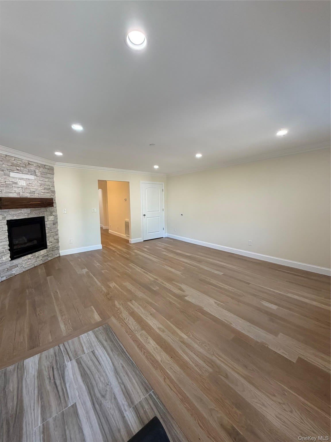94 Thatcher Avenue – photo 2