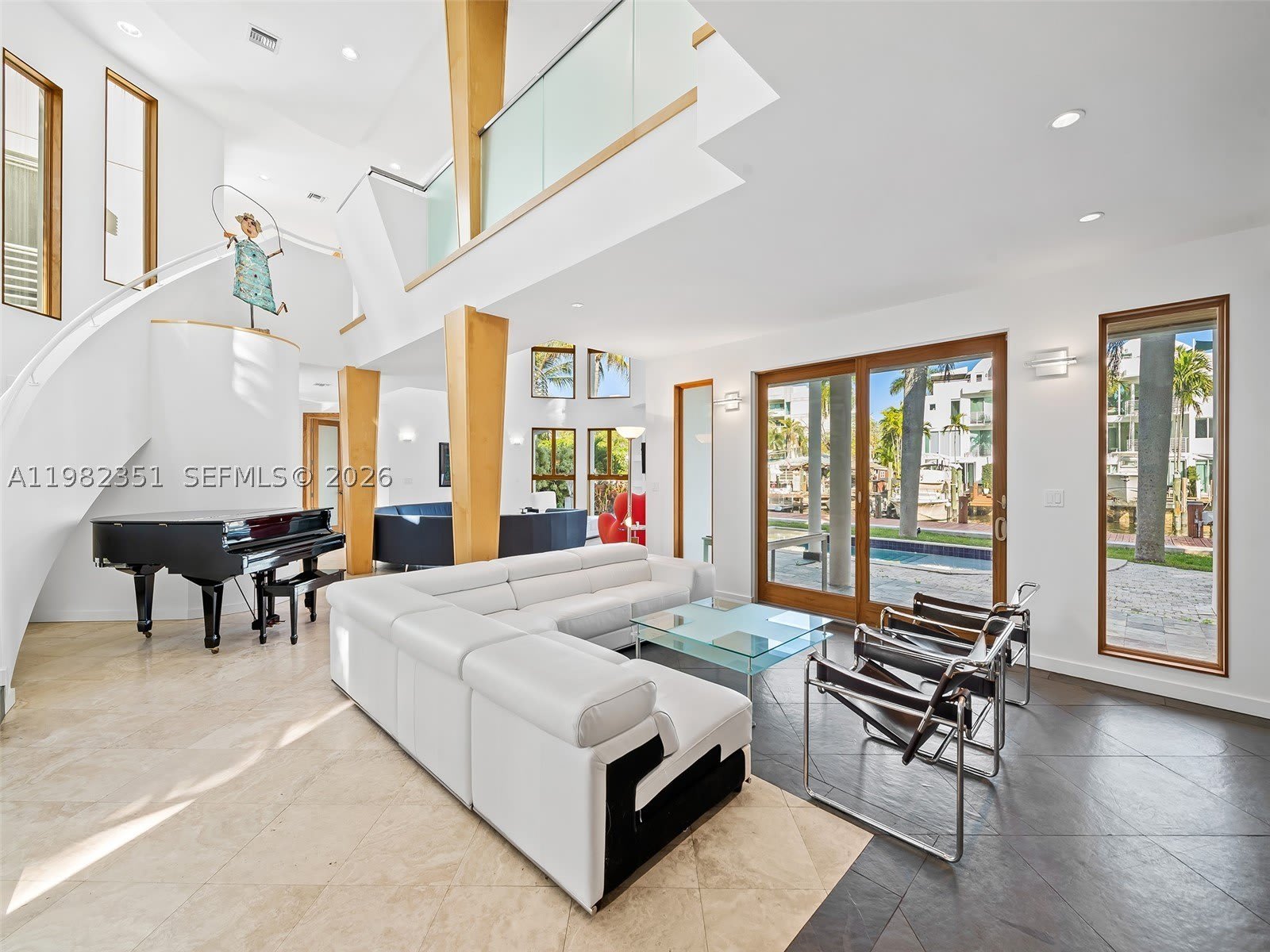 450 Victoria Ter – photo 4