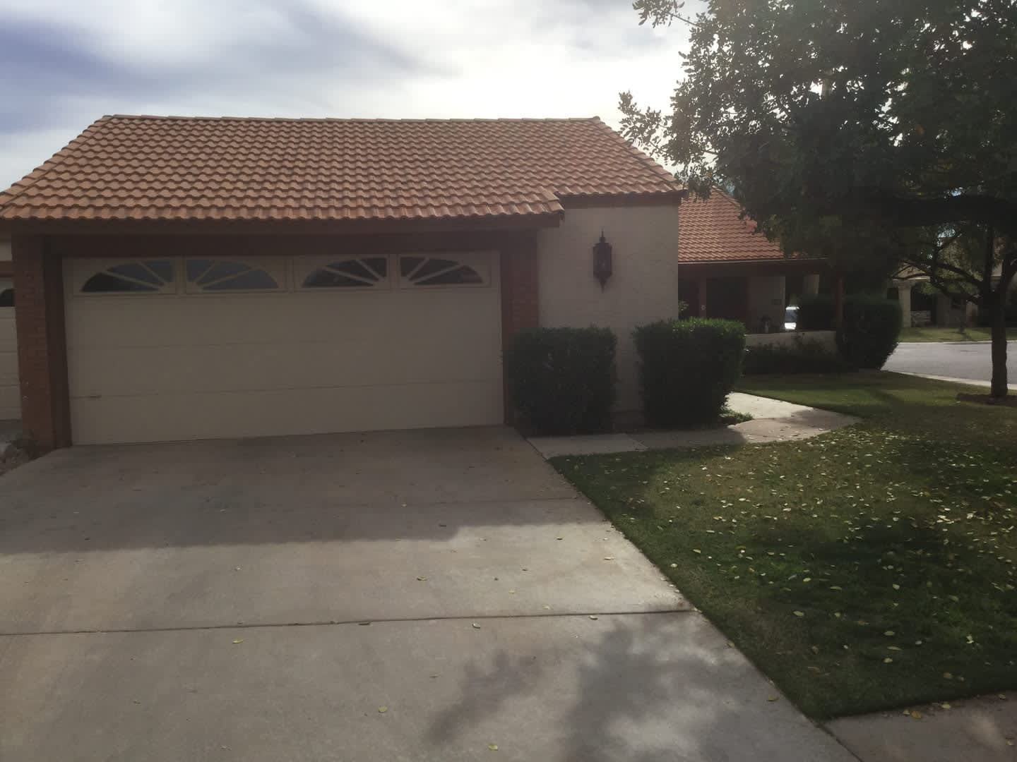 Check Out This Lovely 3 Bed 2 Bath Home For The Fall Season Rental Available Now Through November 2026 – photo 2
