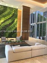 16385 Biscayne Boulevard – photo 3