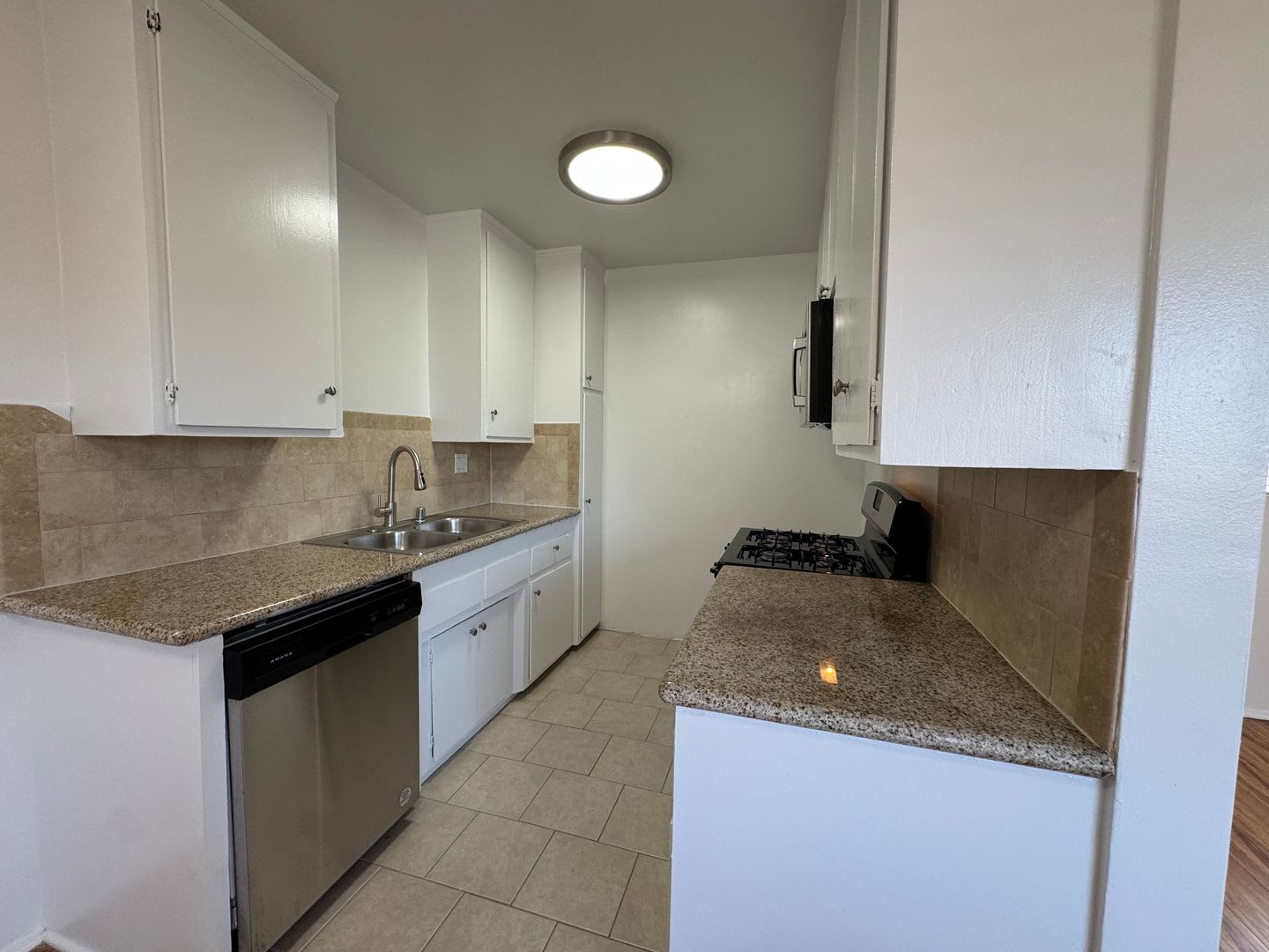 11865 Rochester Ave. – photo 5