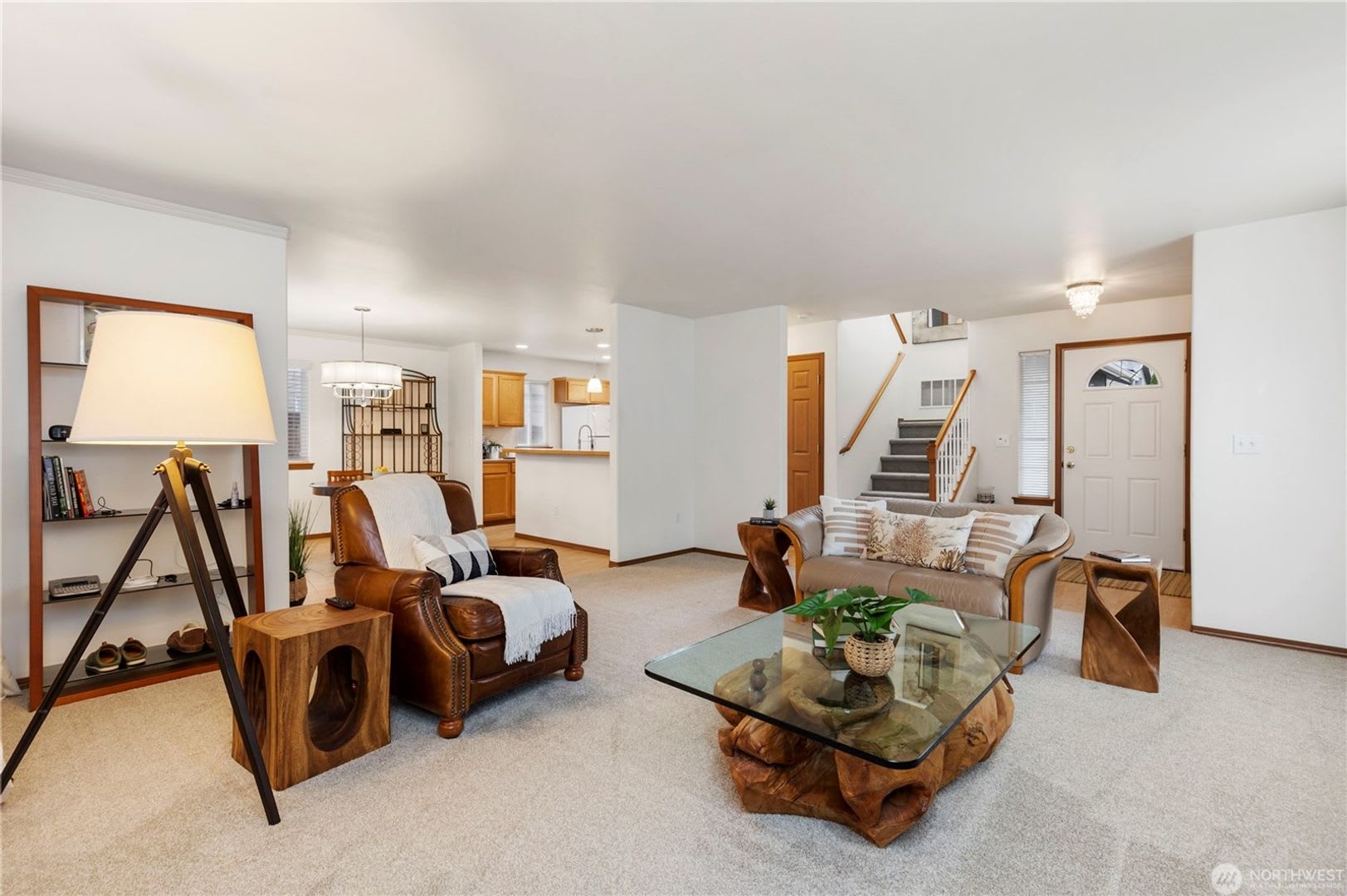 Spacious 3-Bedroom Home in Charming Duvall Available NOW – photo 3