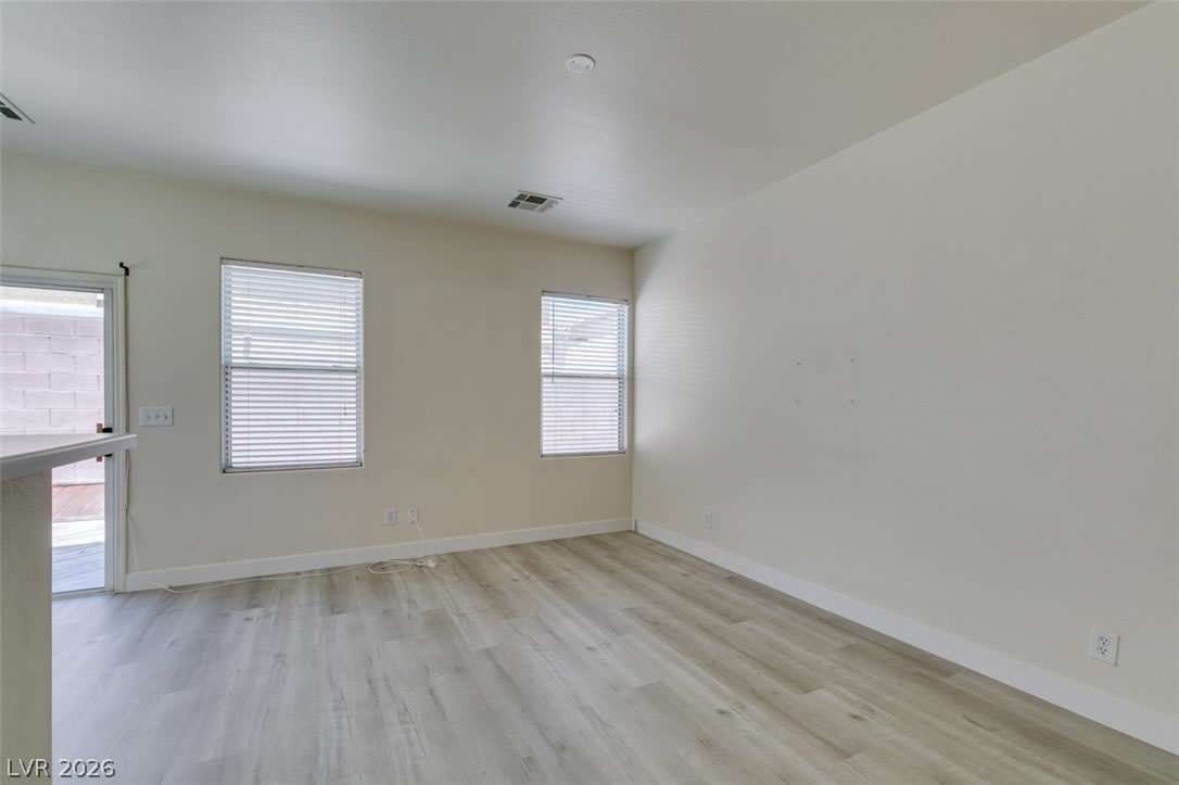5938 Sakhalin Avenue – photo 4